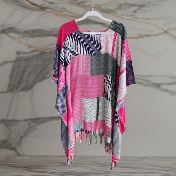 0145/  Pink batik Pattern Poncho, Short kaftan, Swim Cover Up. - Picture 11 of 11